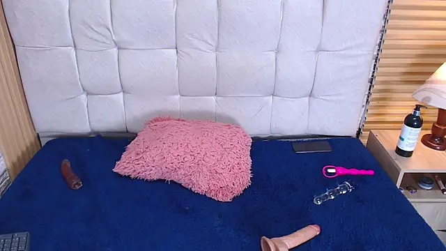 moxie_monclair (F young) - deep fast hard