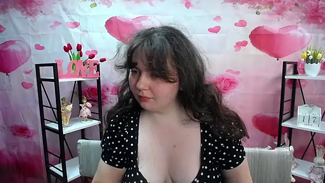 NeonilaLisova webcam