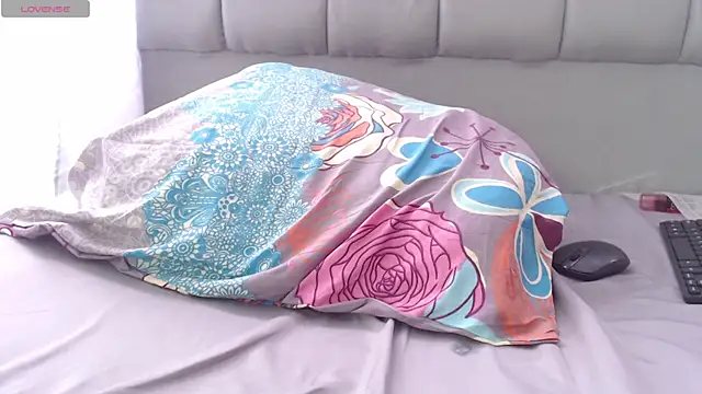 charlotte_brawn webcam