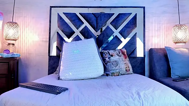 annie_vega17_ webcam