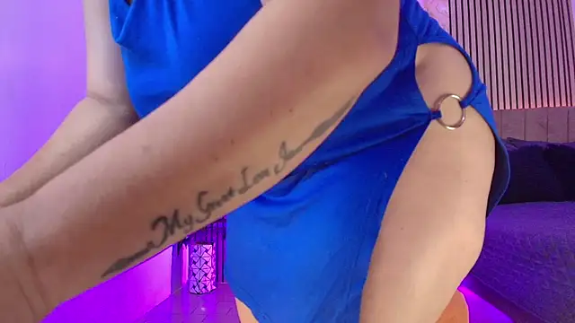 JuliRamirez live sex cam