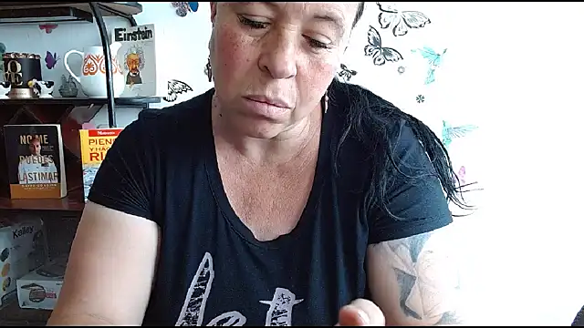 LauraMallioni webcam