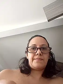 nicolle_milf1978 webcam