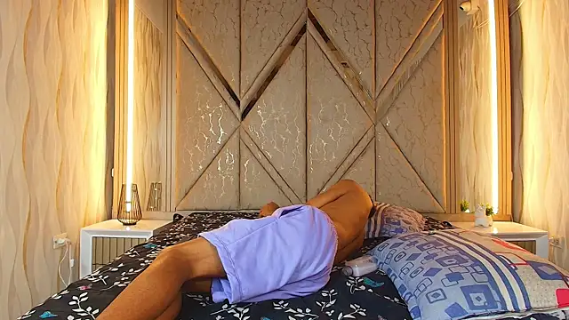 Hotcouple_222 webcam