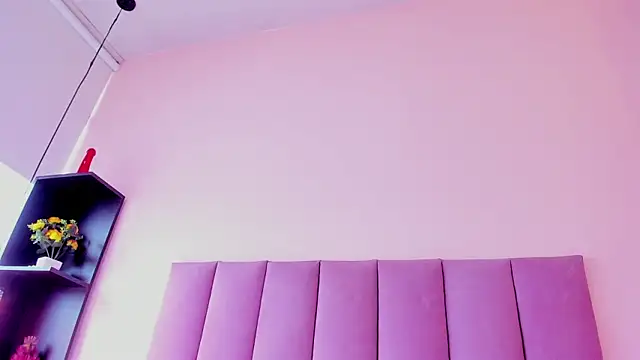 violet_myerrs webcam