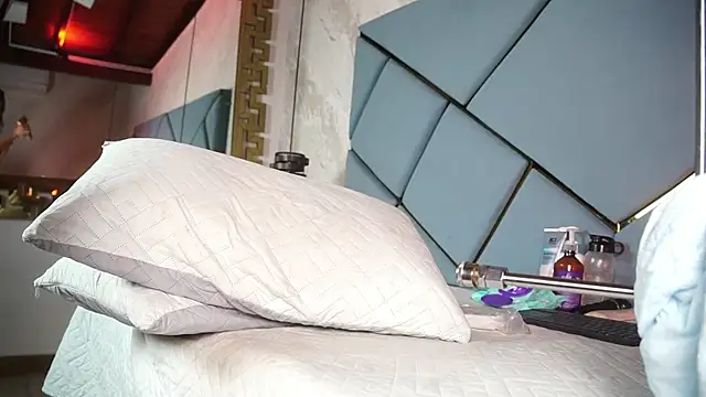 marcela_rojas webcam