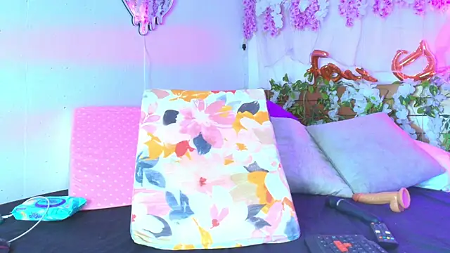 DevoraHarper_ webcam