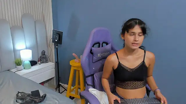 luly_dreams webcam