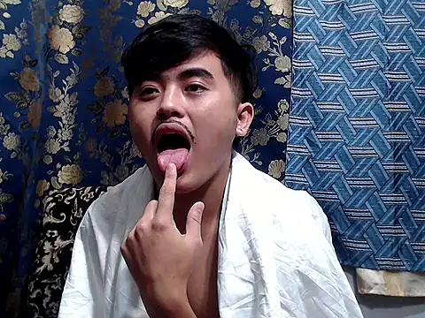 cute_asian22 (M young) - lets have fun and make me cum