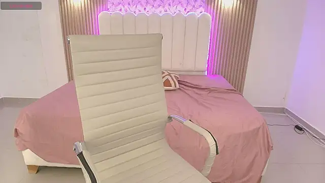 allyson_nahid webcam