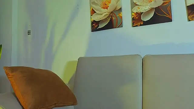 Viioletcollins webcam