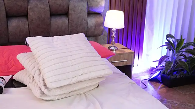 Chloe_Harriss webcam