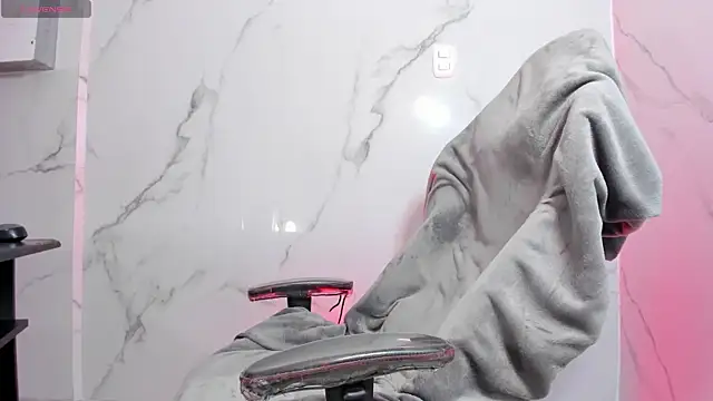 Chris_Diamond23 webcam