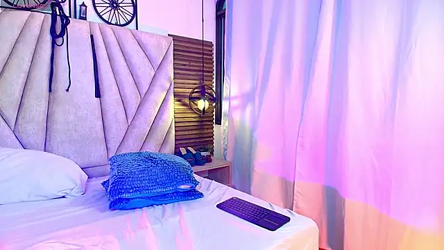 kimberlyfox_t (F young) - finger in the ass 🍑👈🏻