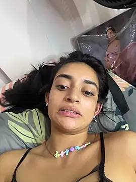 leilani_X webcam