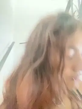 amy_0317 (F teen) - TOPLESS + OIL IN BOOBIES