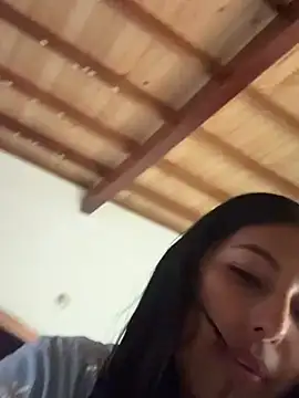 emmyjhonson07 webcam