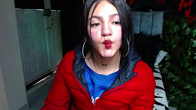 Violettasquirt webcam