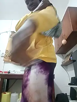 Black_juicy24 webcam