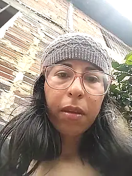 MirandaSingle webcam