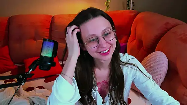 YourLovellyStory webcam