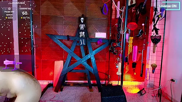 Misstresss_aurora_bdsm webcam