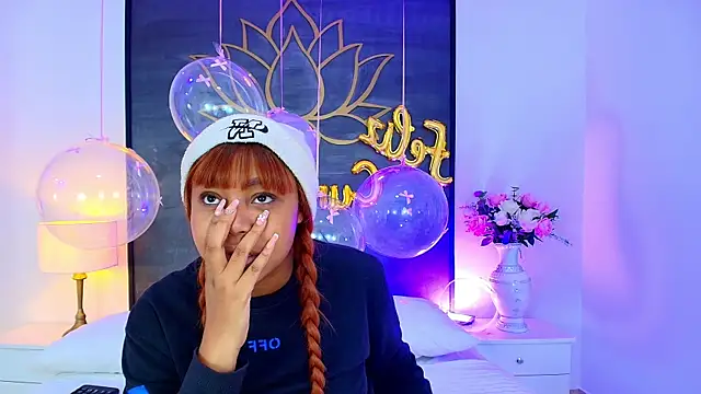 AngelaRoberts webcam