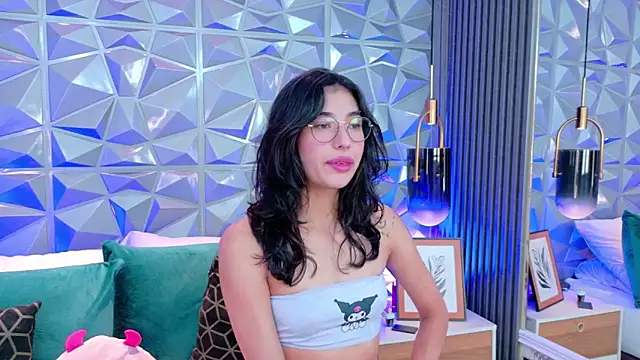 AdelineJhones webcam