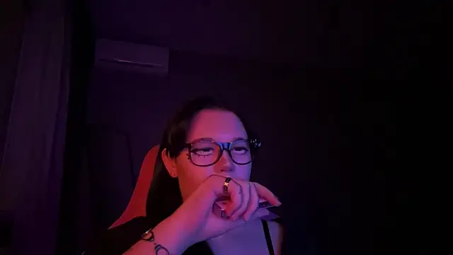 Alinalovelove webcam