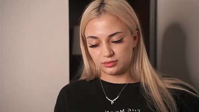 GeraldineFeary webcam