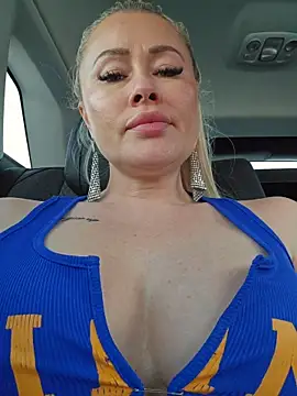 MILFBARBY webcam