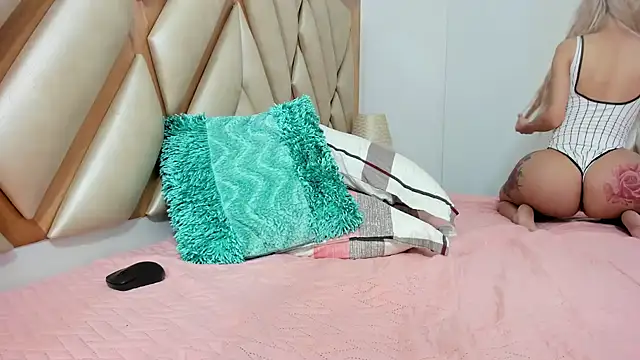 briana_wonder69xxx webcam