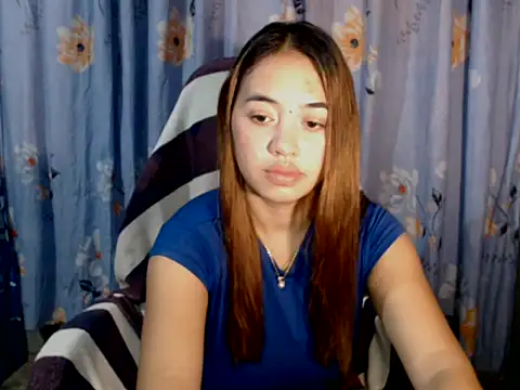 urlover_mae26 webcam