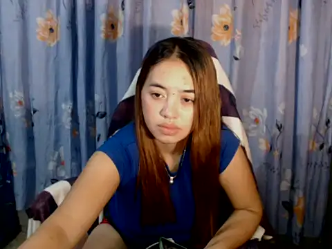 urlover_mae26 webcam