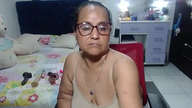 pervert_mommy_ - Pervert_mommy_'s free webcam