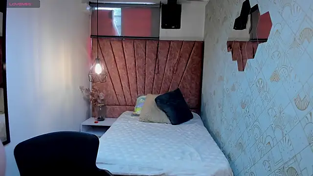 Zoe__Taylor__ webcam