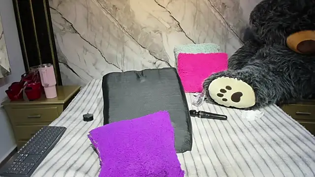 niyirey1 (F young) - FUCK ME HARD UNTIL SQUIRT IN YOUR FACE