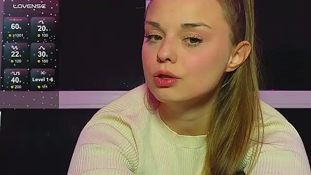 misss_vikk (F young) - dildo in my pussy