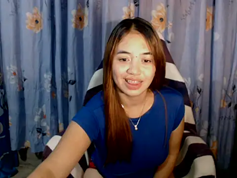 urlover_mae26 webcam