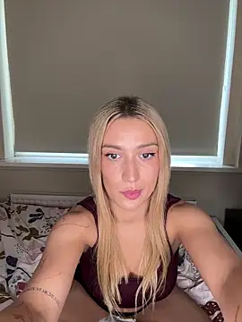 blondechiara (F young) - 🍒 Slowly peel top up  boobs bounce free