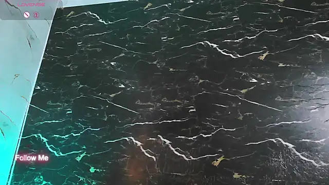 crislingery_dolli webcam