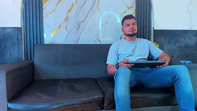 Latins_on_fire webcam