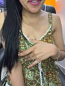 escape_with_me live webcam show