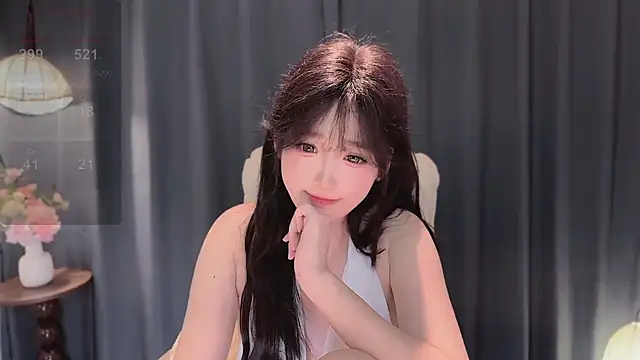 美女Yaiyigirl在线直播