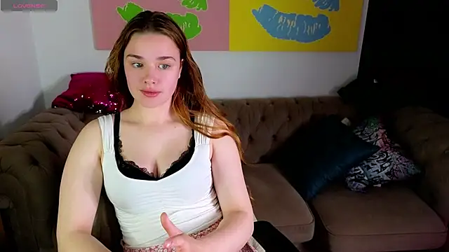 tiffanyvex - TiffanyVex's free webcam - UK Sex Cams