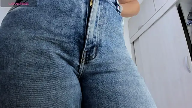 amelia_debora_antonella (F milf) - teaste me my nasty pussy