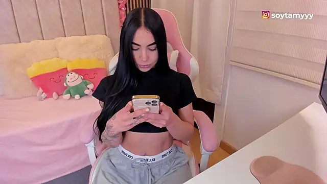 tamy_xoo (F young) - Get Naked +slap in pussy