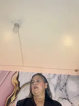 lucy_milf_474 (F mature) - SHOW  SQUIRT