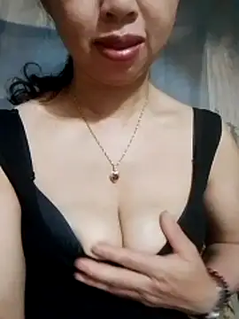 trieutrieu20 - TRIEUTRIEU20's free webcam - UK Sex Cams