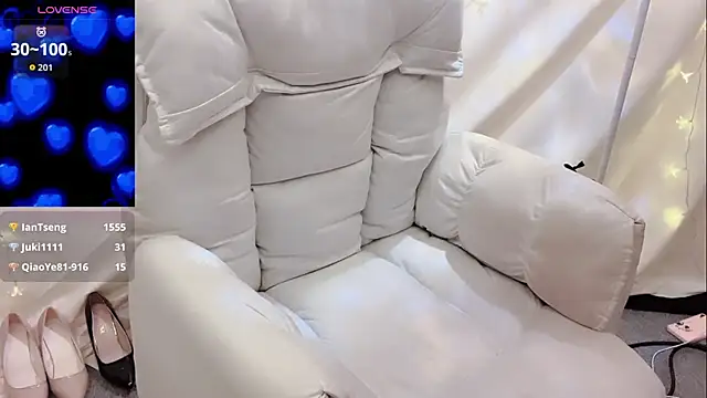 美女Tw_Zoella在线直播